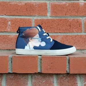 Buckerfeet Women Shoes